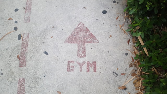 gym-road-signage